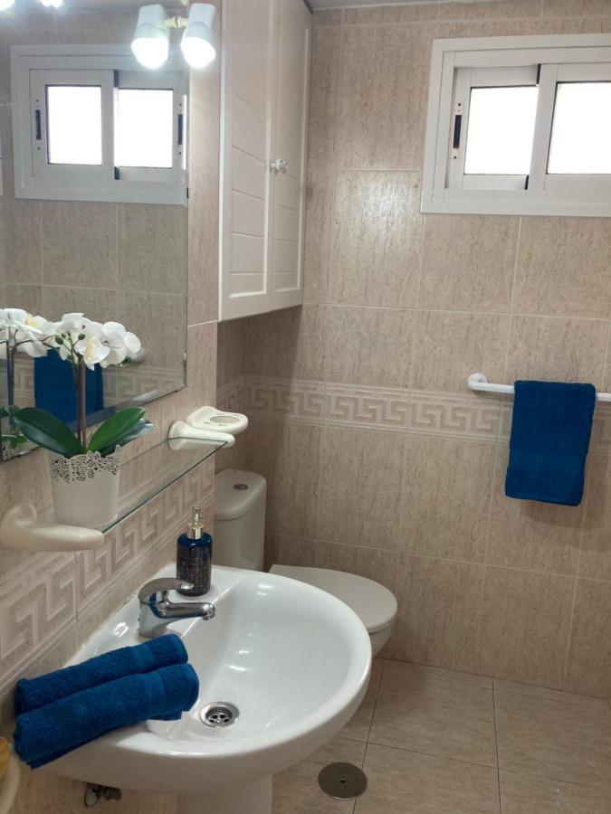 Preciosas Habitaciones En La Casa De May Arona  Εξωτερικό φωτογραφία